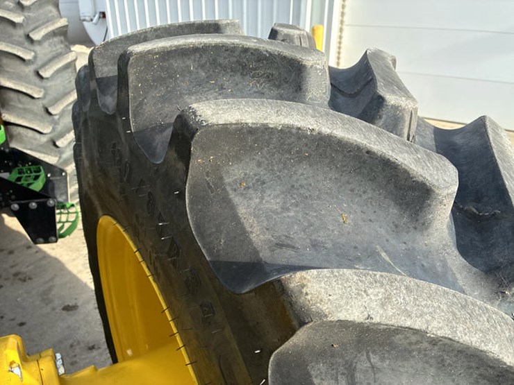 john-deere-8r-370-image-48
