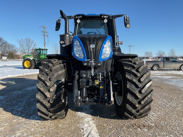 new-holland-t8.435-image-2