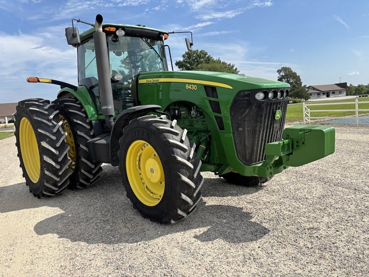 john-deere-8430-image-7