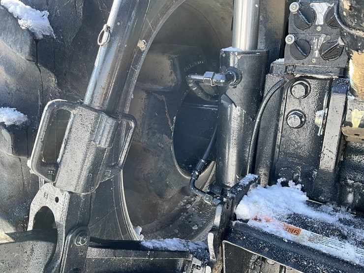 case-ih-mx270-image-19