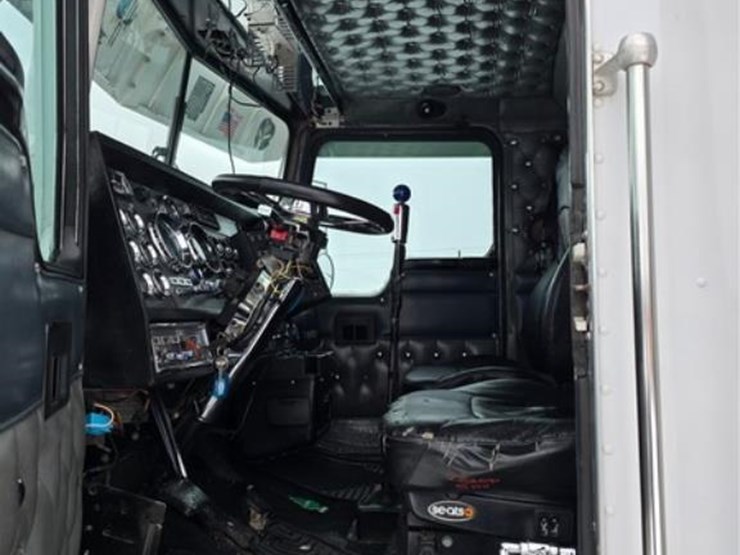 kenworth-w900-image-22