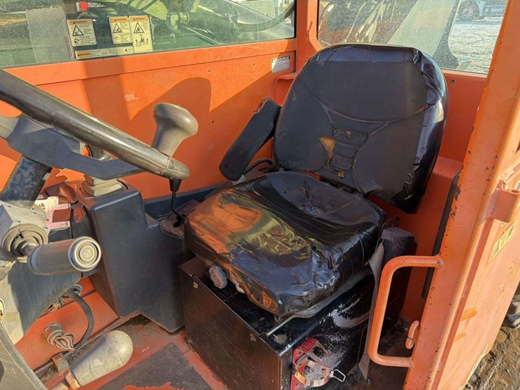 2012-jlg-g6-42a-image-19