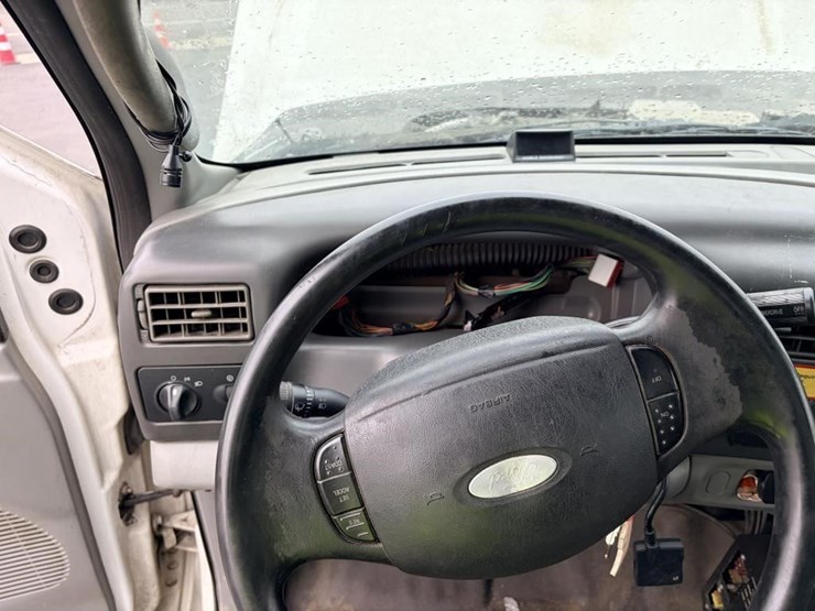 2004-ford-f450-image-13