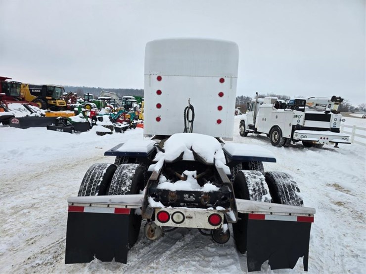 kenworth-w900-image-4