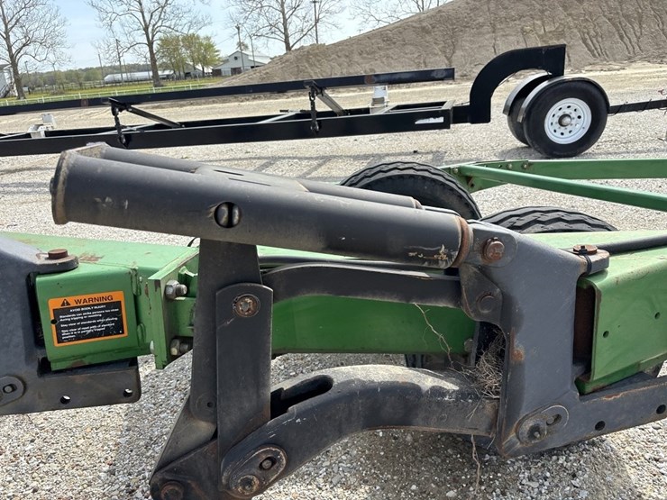 john-deere-3710-image-33