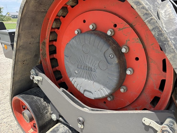 claas-xerion-5000-image-40