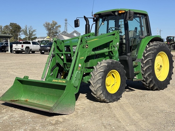 john-deere-6125m-image-1