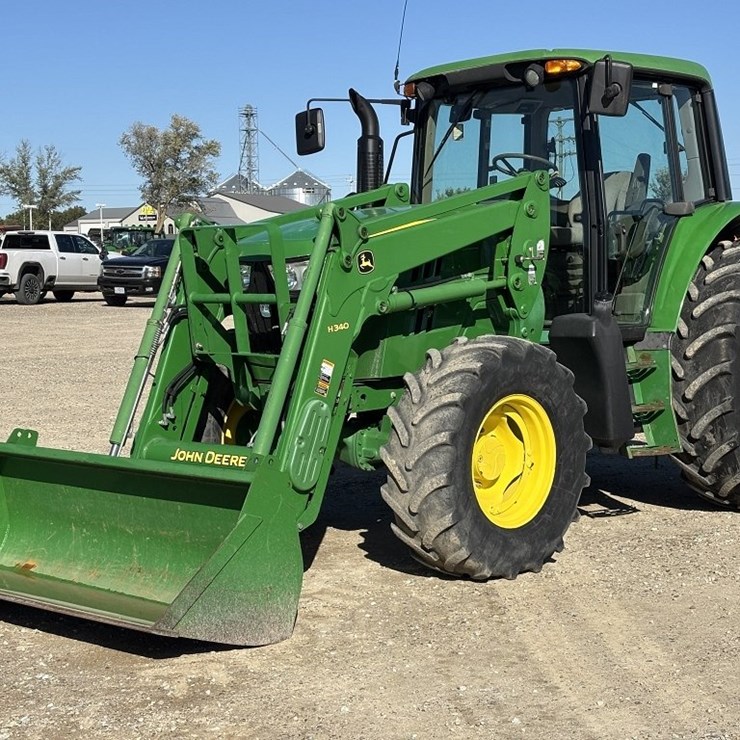 JOHN DEERE 6125M