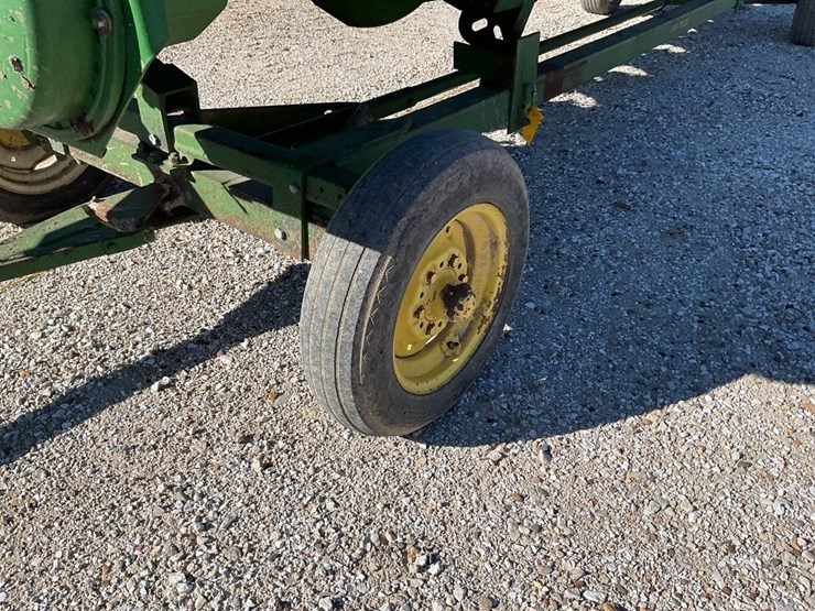 john-deere-1025-image-2