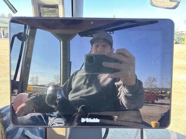 2014-case-ih-340-image-53