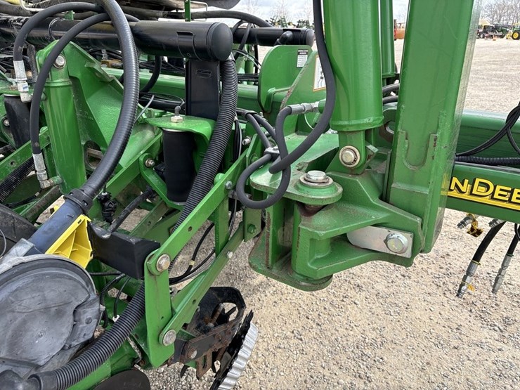 john-deere-1770nt-image-12