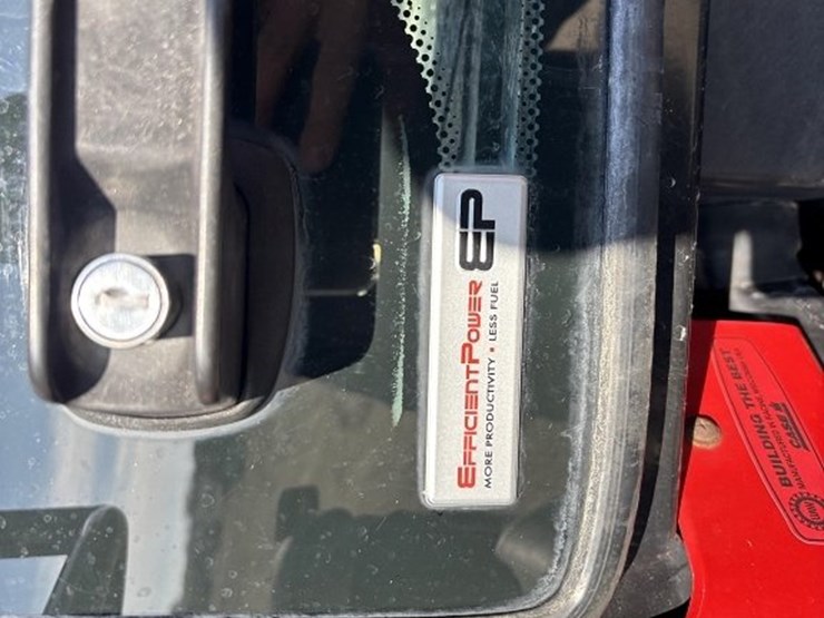 2014-case-ih-340-image-47