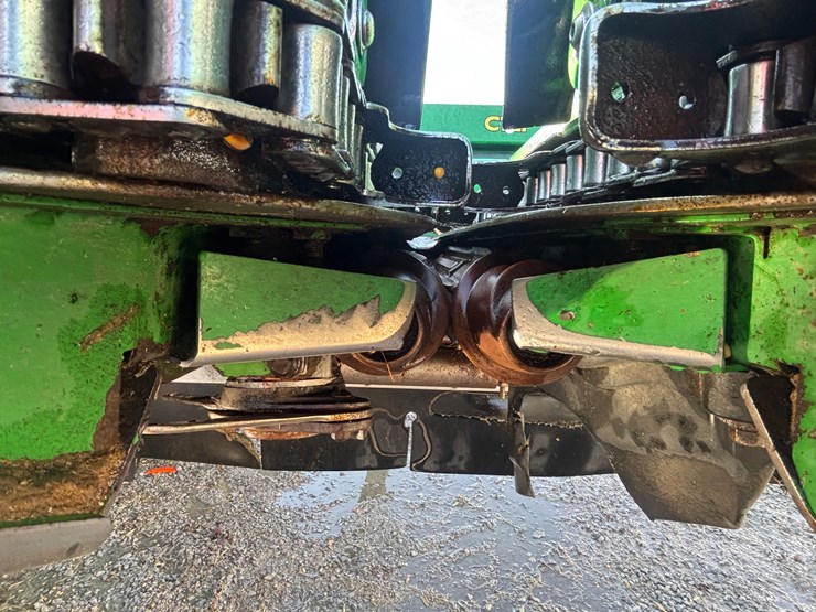 #1561-•-2022-john-deere-c12fc-image-8