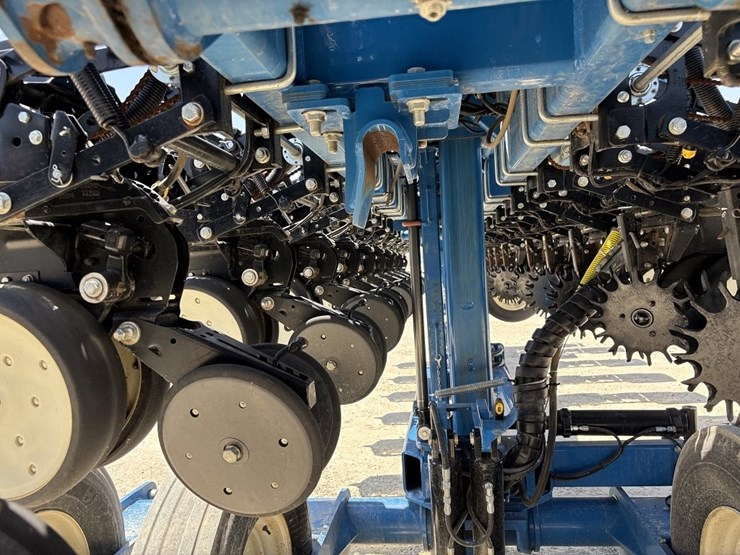 kinze-3660-image-44