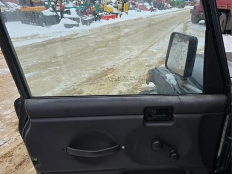 jeep-wrangler-sport-image-14