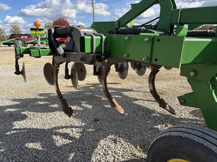 john-deere-2700-image-21