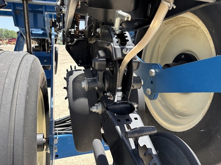 kinze-3660-image-17