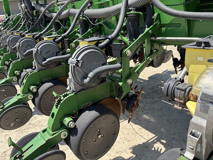 john-deere-s680-image-46