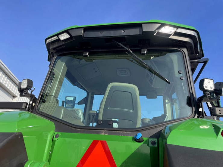 john-deere-8r-370-image-24