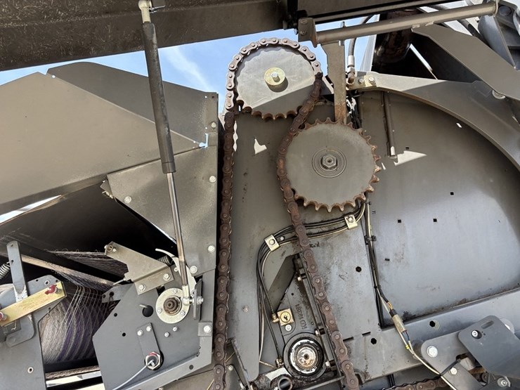 massey-ferguson-rb4180v-image-36