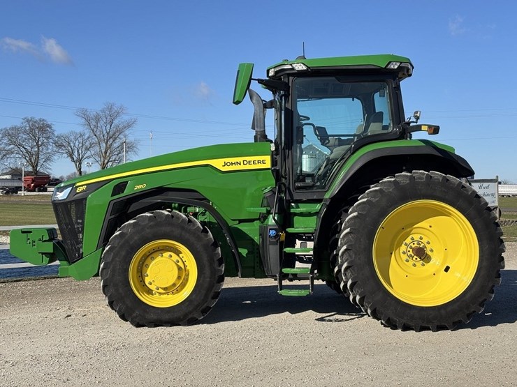 2022-john-deere-8r-280-image-2