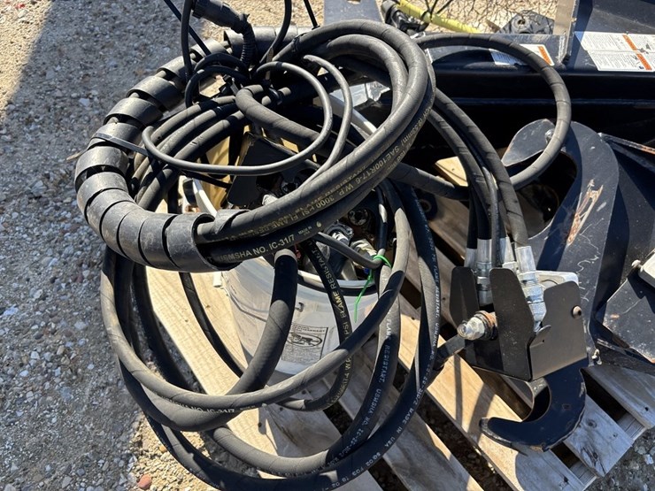 john-deere-6100-image-30