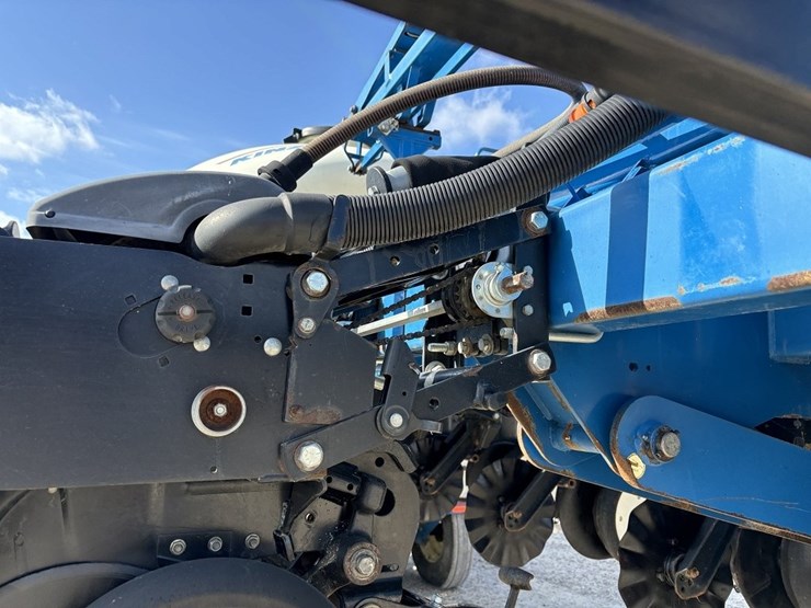 2010-kinze-3660-image-19