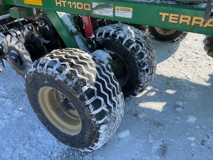 great-plains-h1100-25’-terramax-image-15