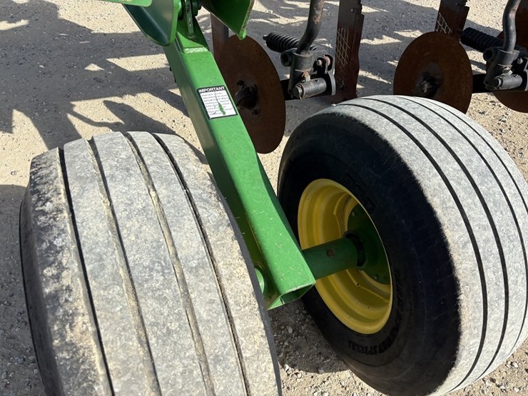john-deere-2100-image-15