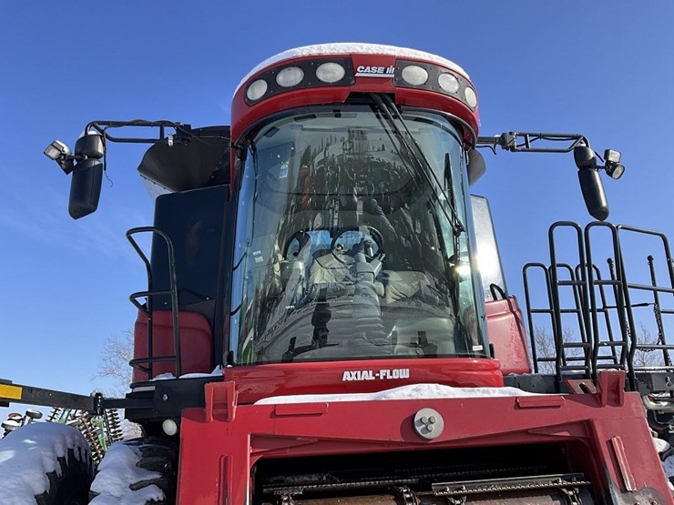 case-ih-8010-image-14