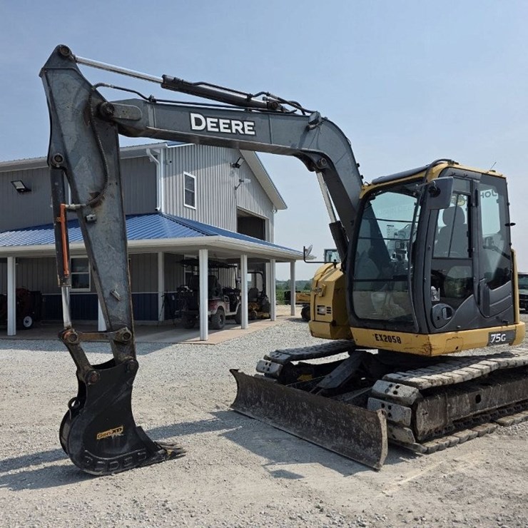 DEERE 75G