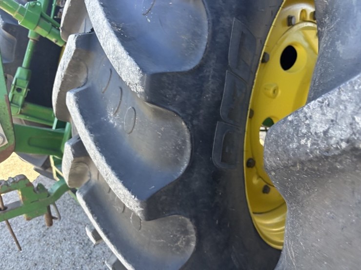 john-deere-8285r-image-23