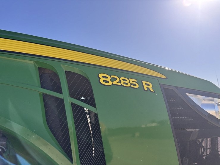 john-deere-8285r-image-14