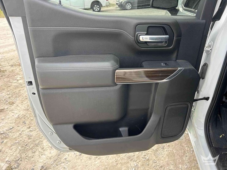 2021-chevrolet-silverado-1500-image-21