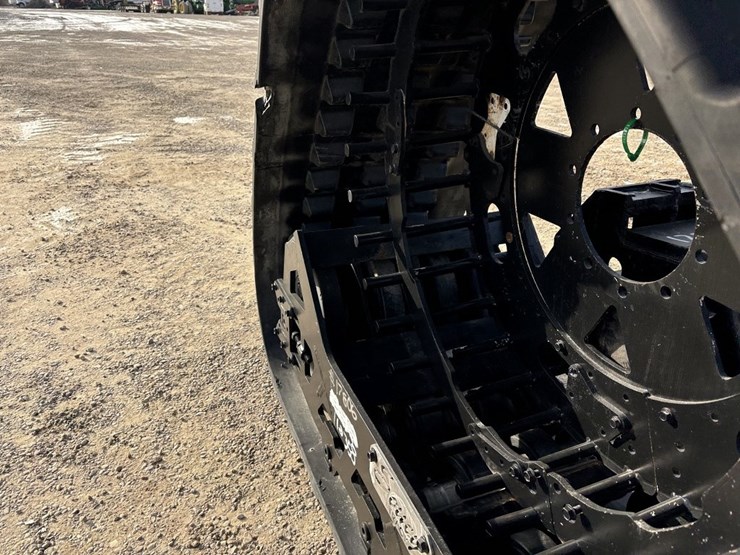 soucy-s3-tractor-tracks-image-21