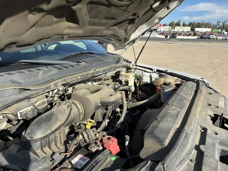 2017-ford-f550-xlt-image-8