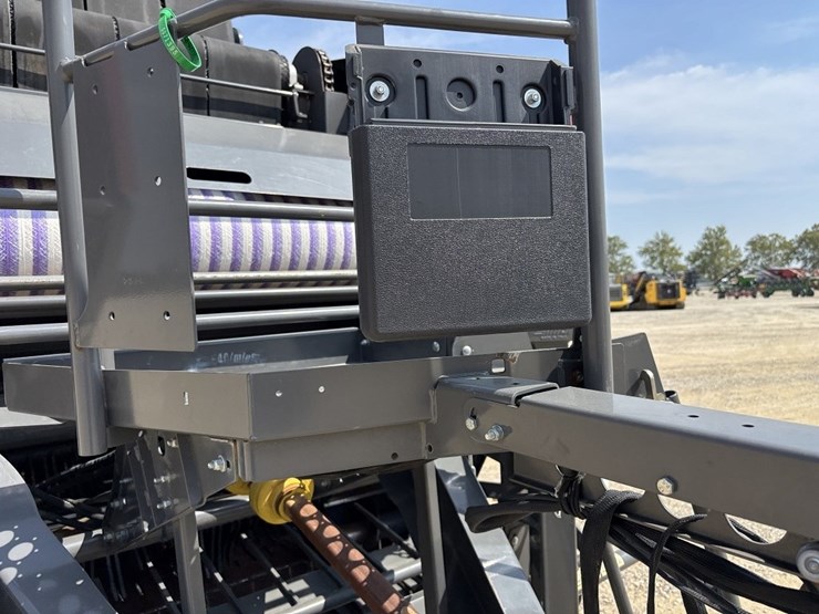 massey-ferguson-rb4180v-image-10