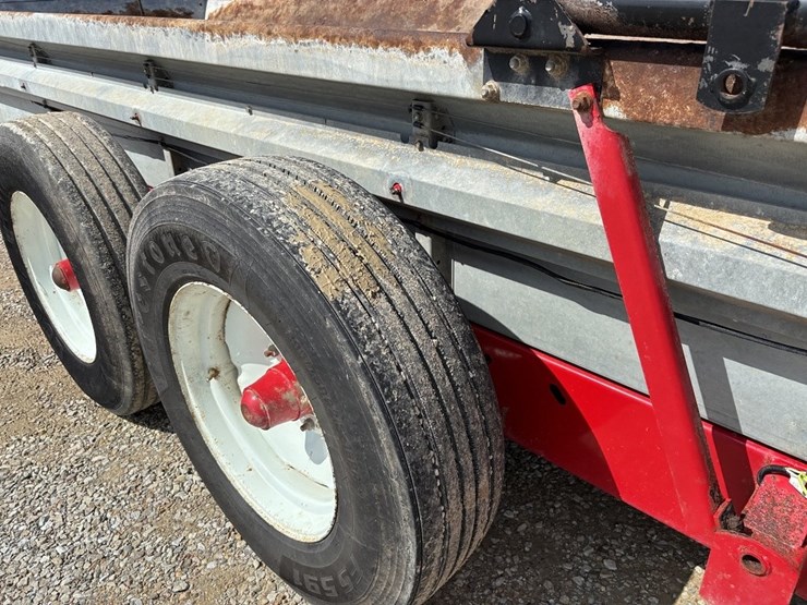 massey-ferguson-3732-image-30