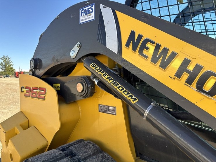 new-holland-c362-image-14