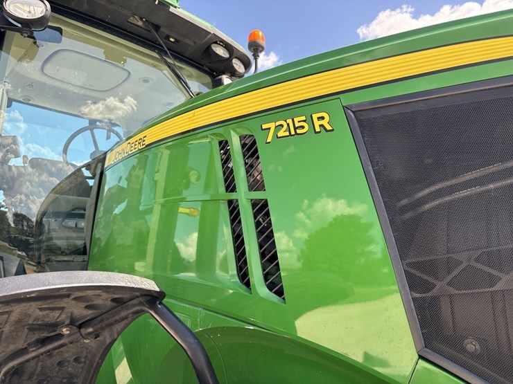 john-deere-7215r-image-13