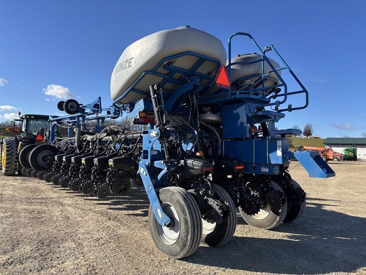 2024-kinze-5900-image-3