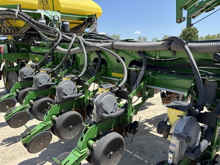 john-deere-s680-image-24