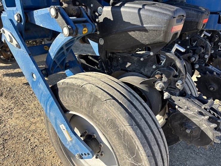 2024-kinze-5900-image-43