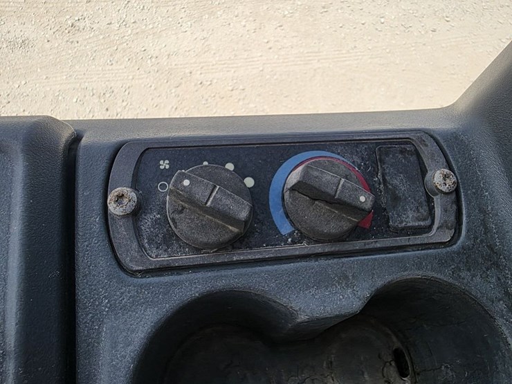 caterpillar-d3k-image-13