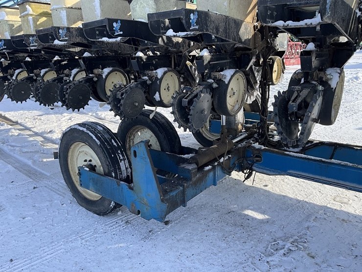 kinze-2600-image-5