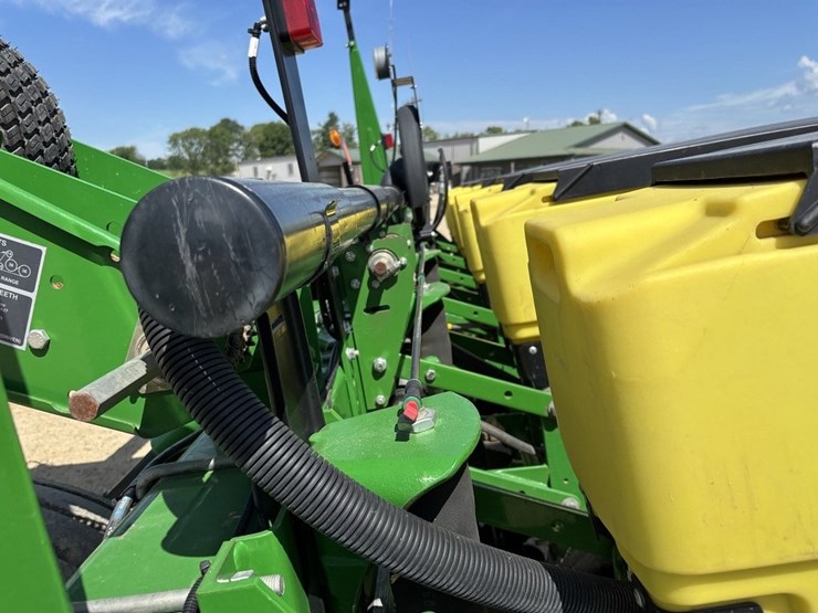 john-deere-1785-image-24