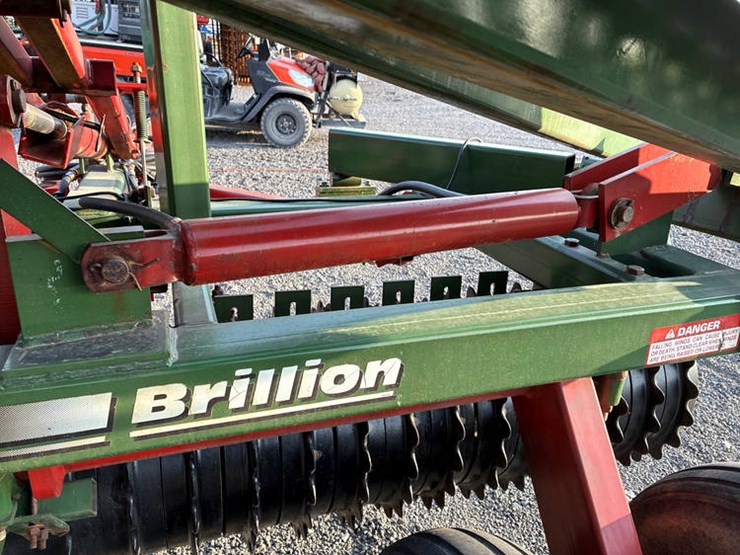 2002-brillion-x108-image-28