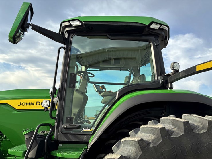 john-deere-8r-370-image-32