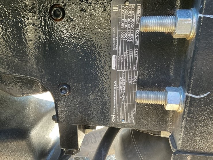 new-holland-t8.435-image-52