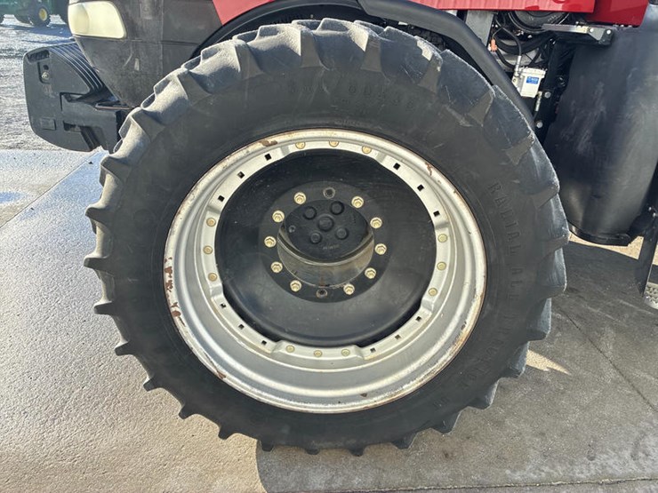 case-ih-magnum-305-image-43
